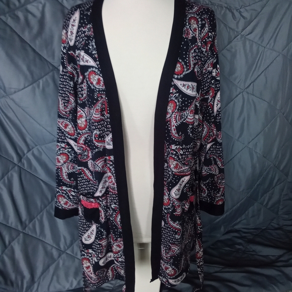 Women's Black Robe Paisley Red & White Pattern Brother's Stretchy V Neck Size XL - Picture 8 of 14